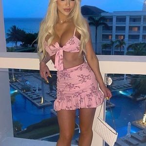 Pretty Little thing pink floral print set